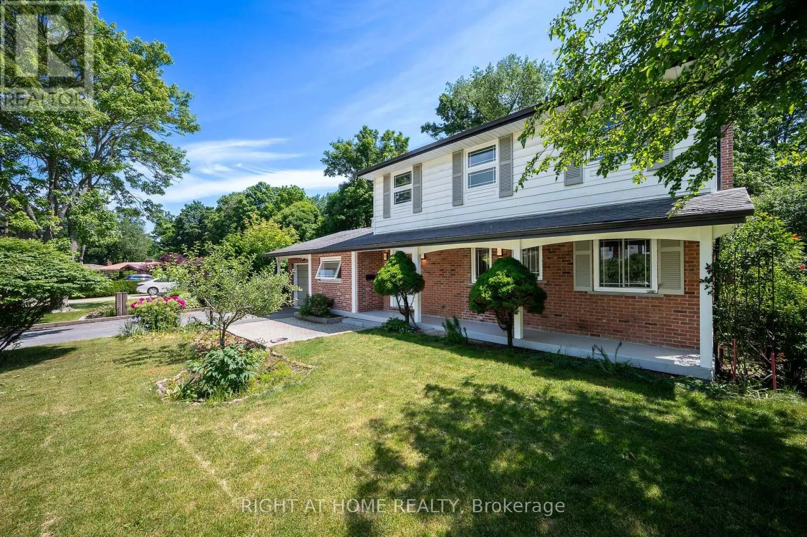 85 ROBINHOOD DRIVE