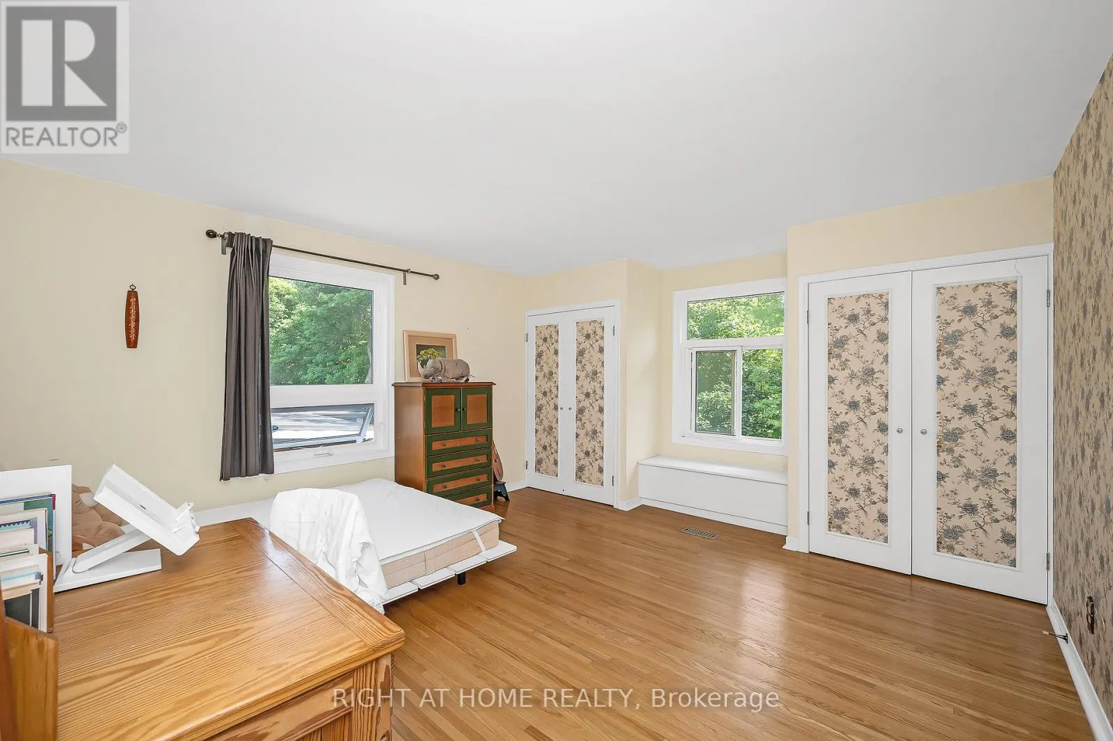 85 ROBINHOOD DRIVE