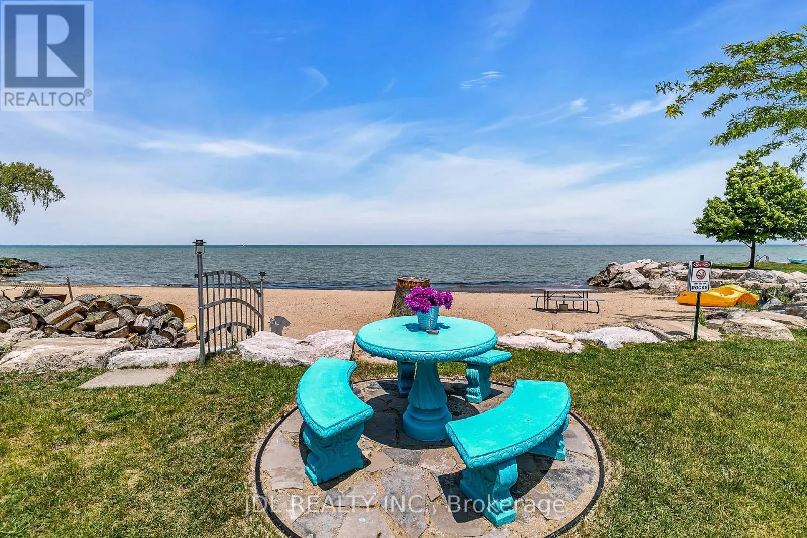 48 - 1192 SHORELINE AVENUE