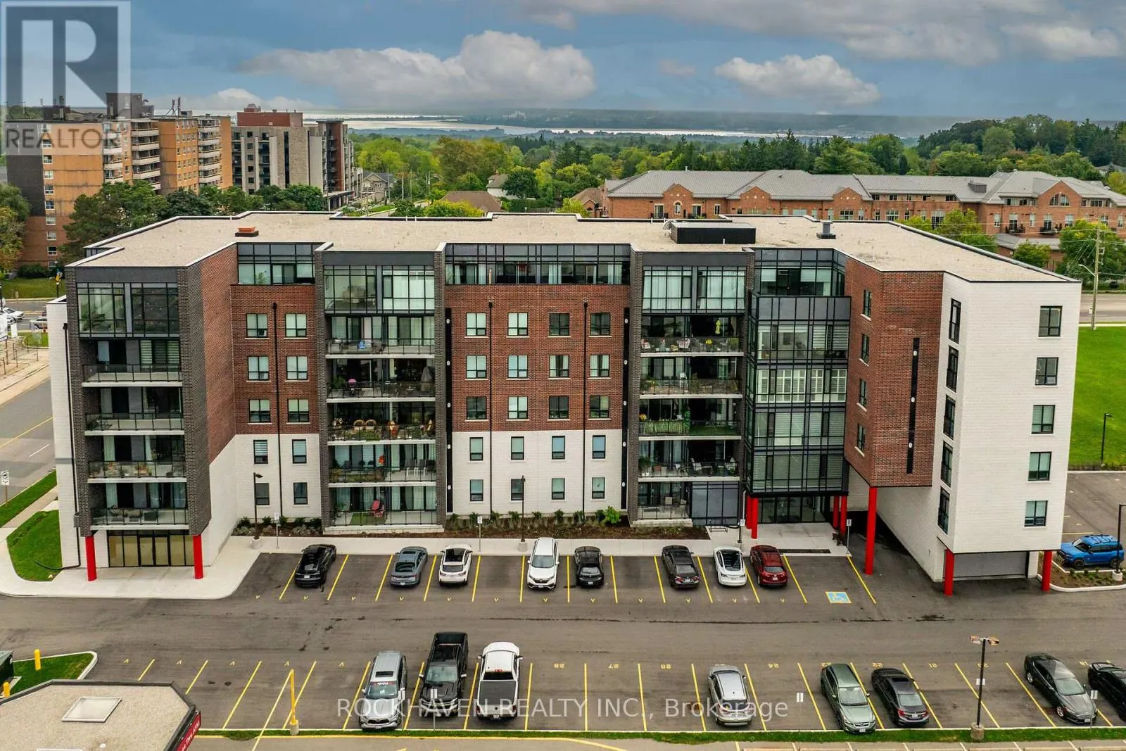 513 - 5 HAMILTON STREET N
