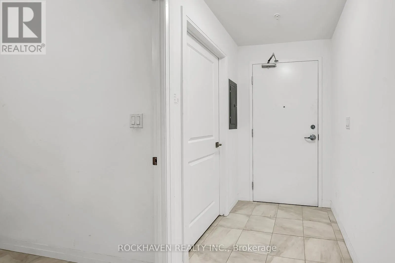 513 - 5 HAMILTON STREET N
