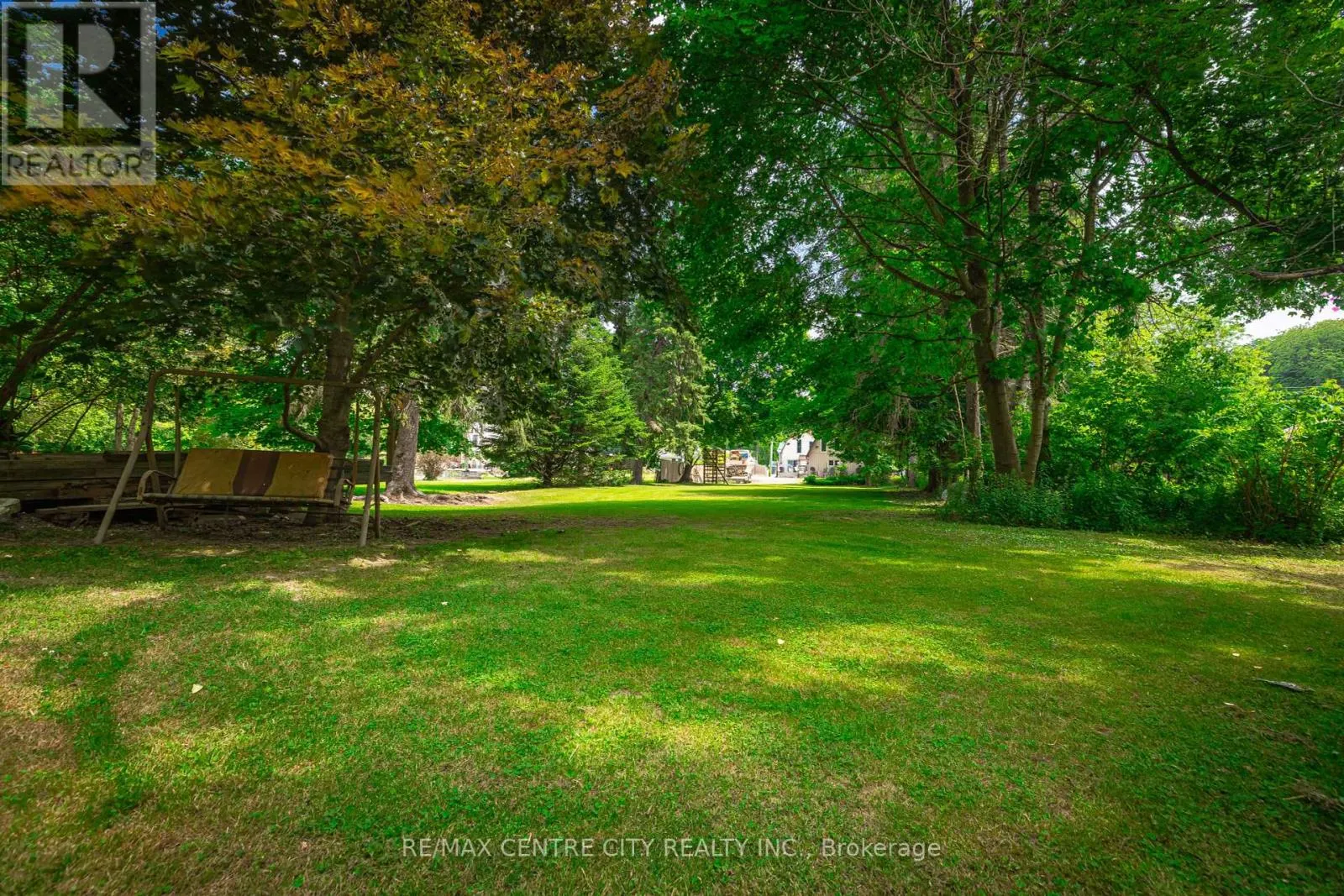 15 SUNSET DRIVE