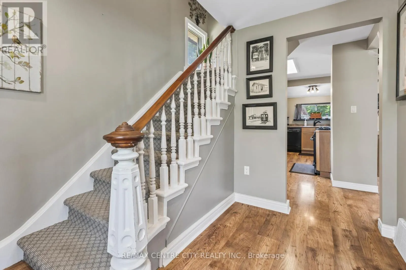 15 SUNSET DRIVE