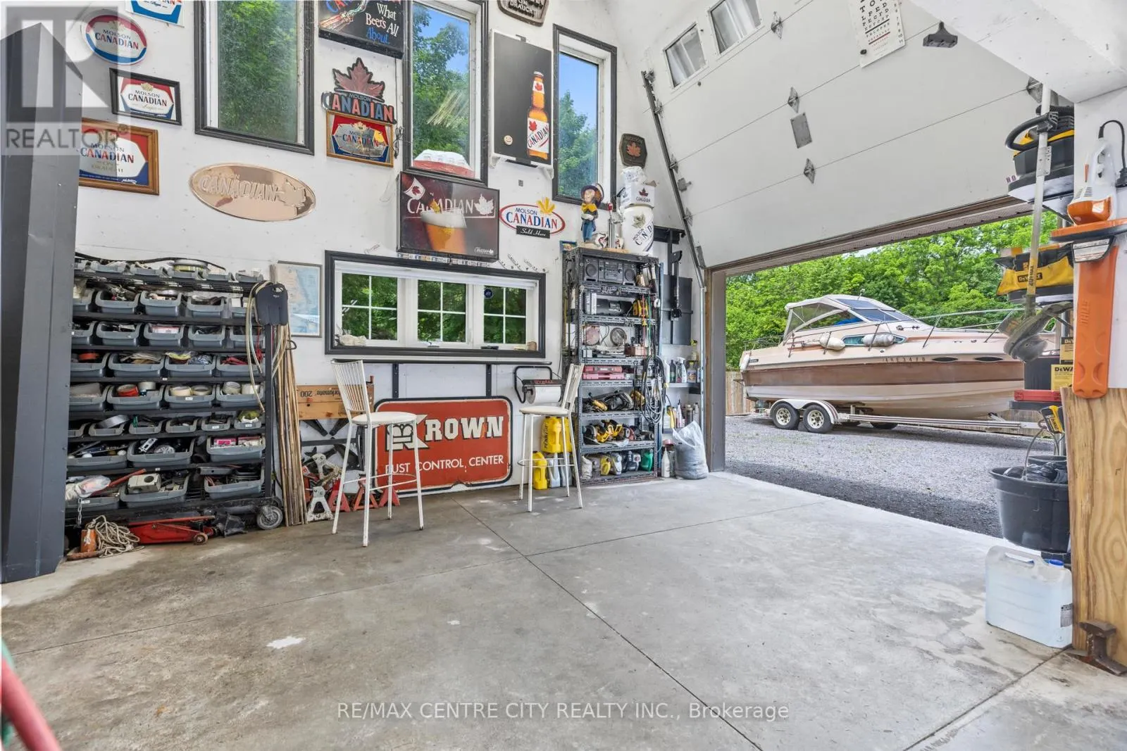 15 SUNSET DRIVE