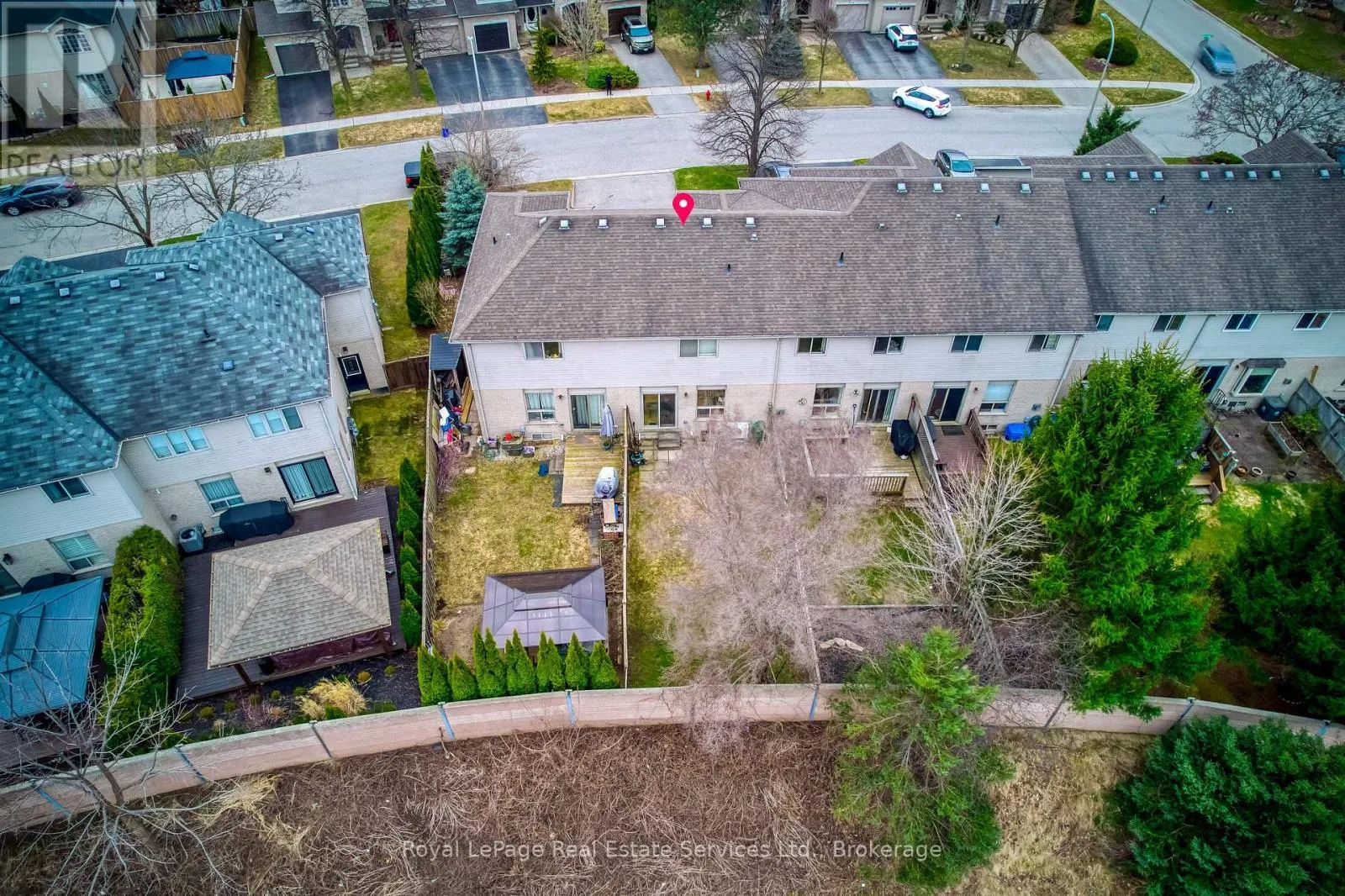 39 FOXBOROUGH DRIVE