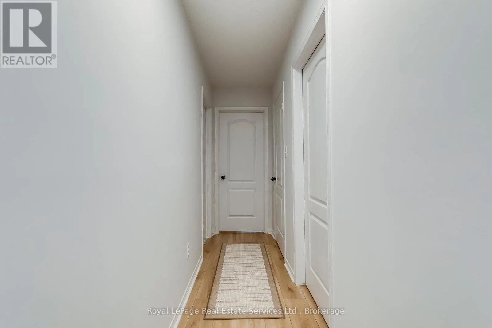 39 FOXBOROUGH DRIVE