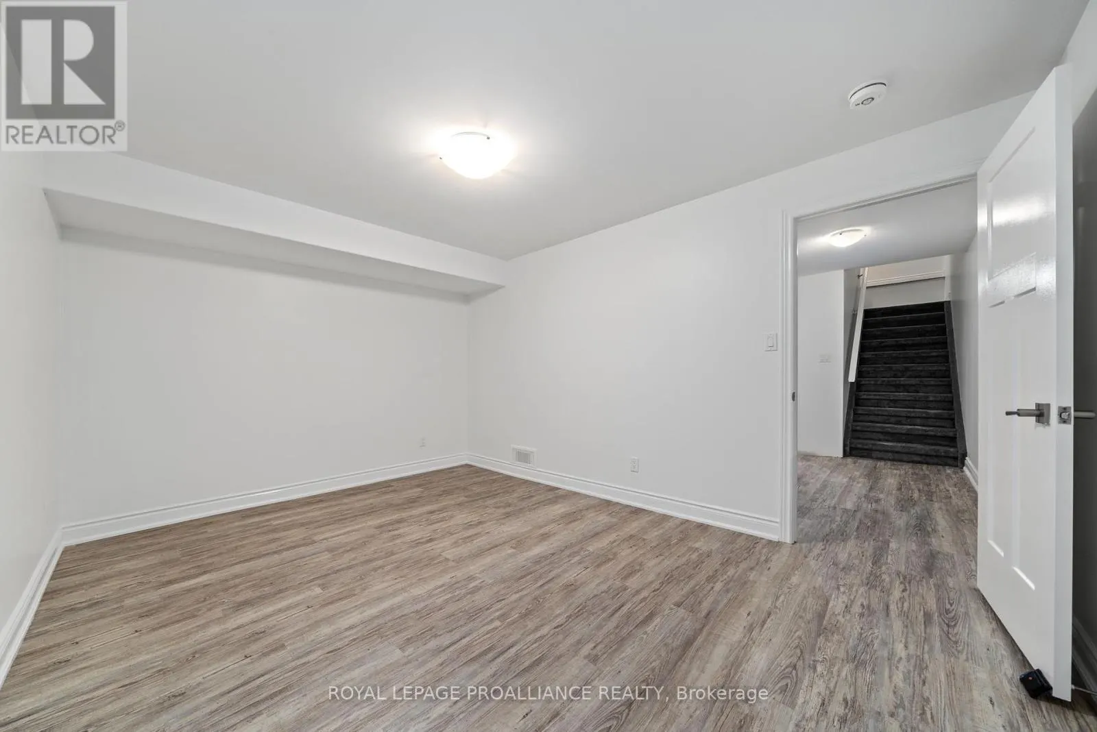 12 DORMAN STREET
