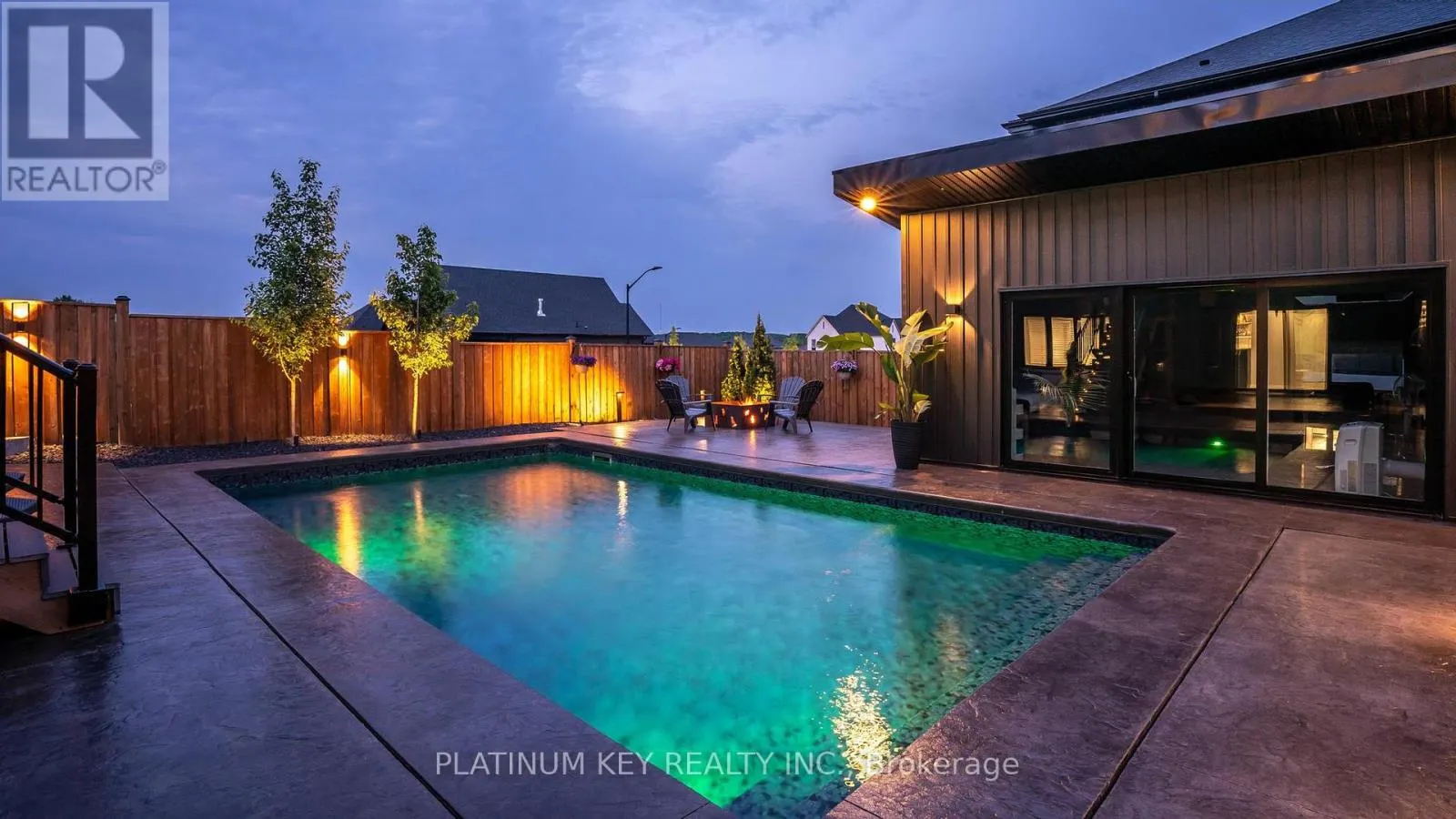 83 DAVENTRY WAY