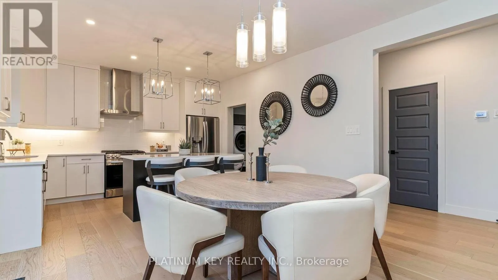 83 DAVENTRY WAY