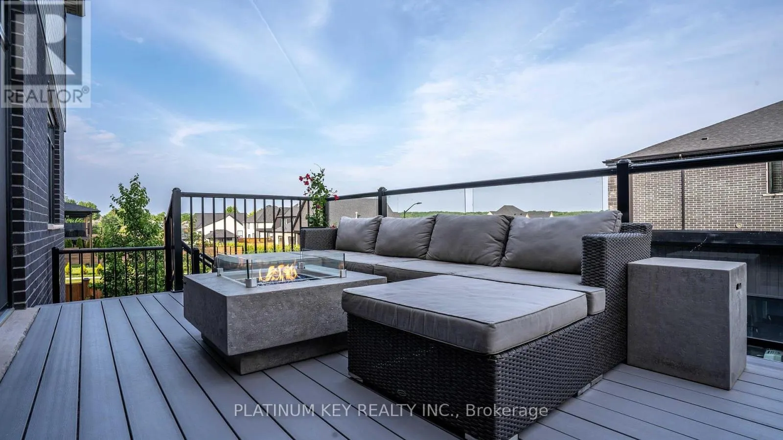 83 DAVENTRY WAY