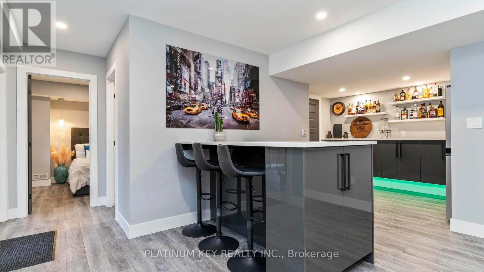 83 DAVENTRY WAY