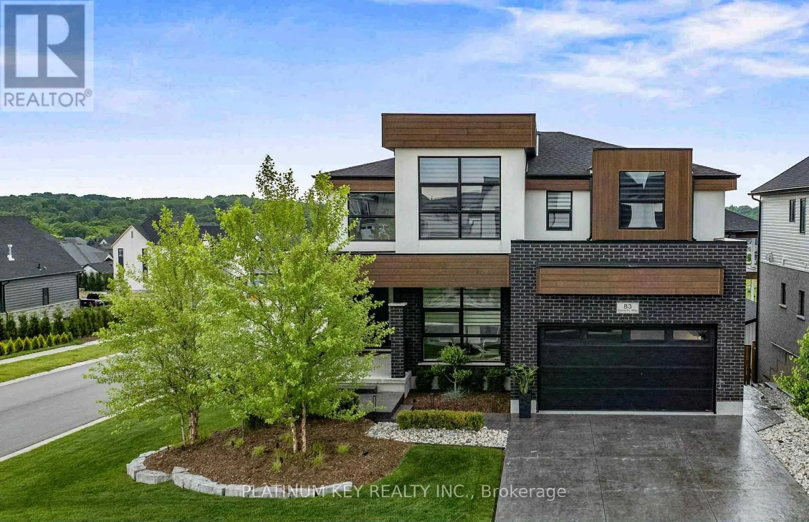83 DAVENTRY WAY