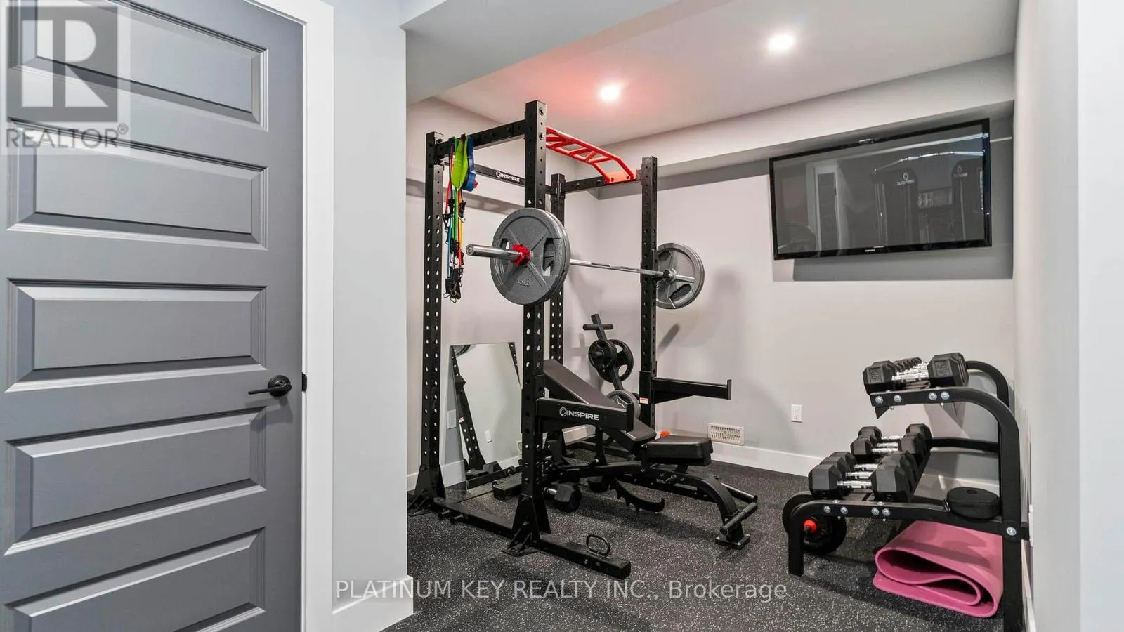 83 DAVENTRY WAY