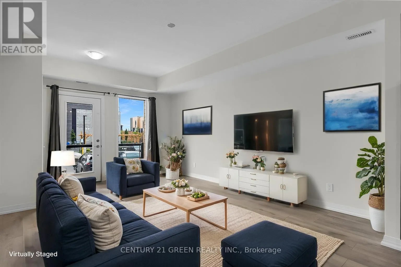 32 - 261 WOODBINE AVENUE