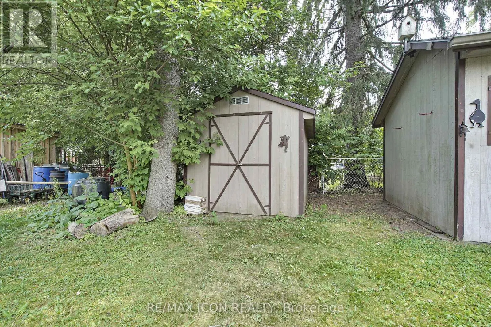103 BROCK STREET E
