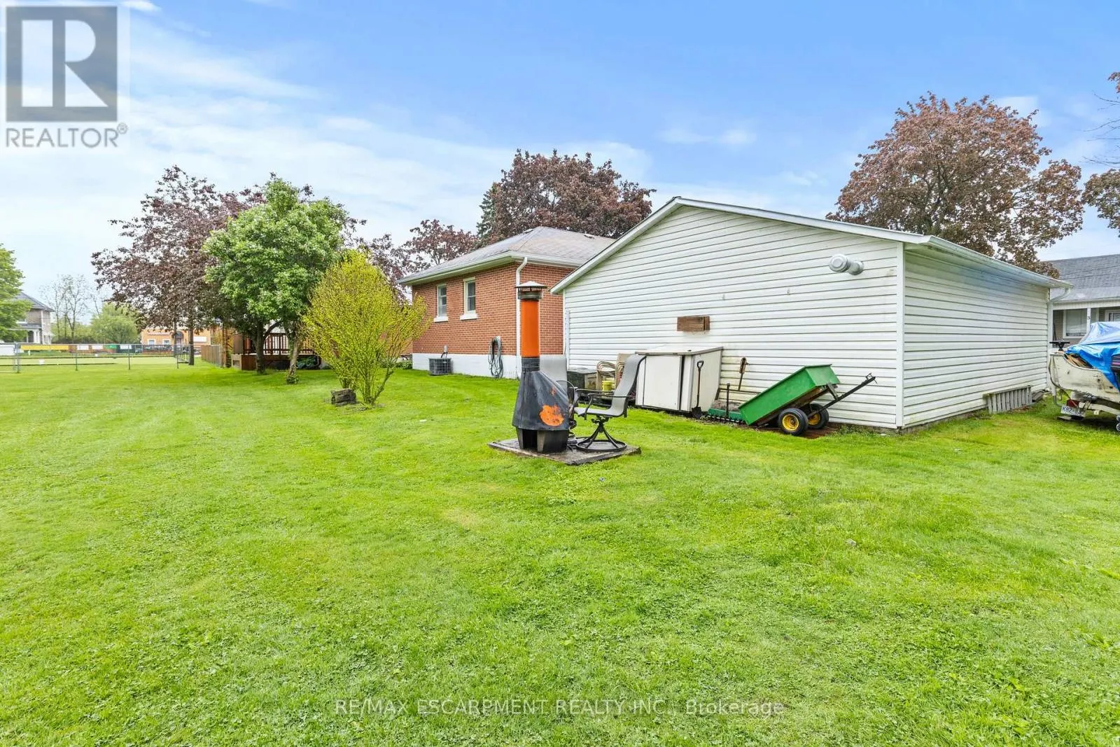 4 CARMAN STREET