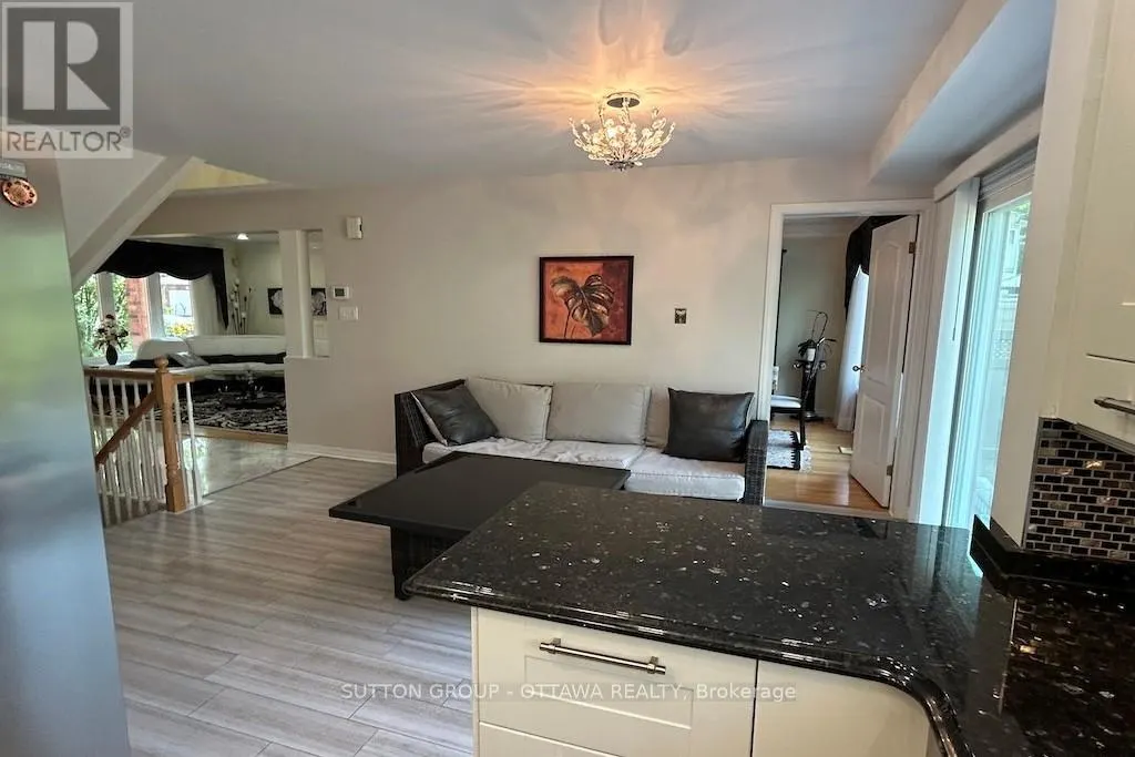 32 CELLINI COURT W