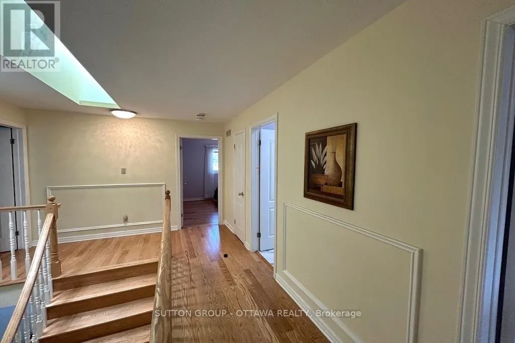 32 CELLINI COURT W