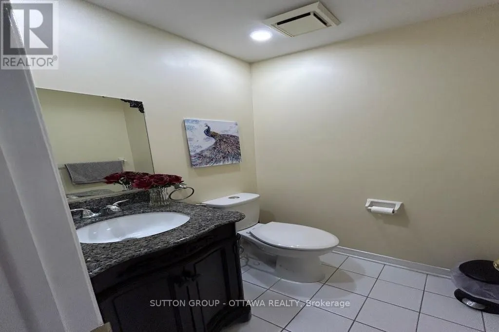 32 CELLINI COURT W