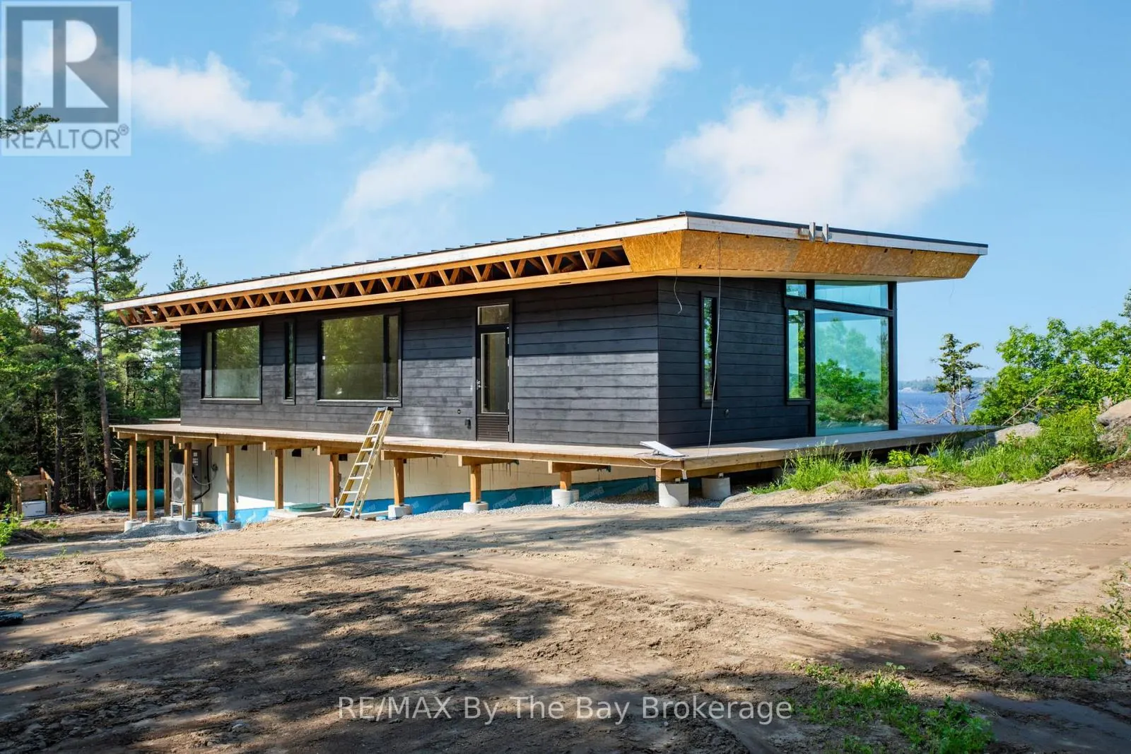 11324 ISLAND 1810/BONE ISLAND