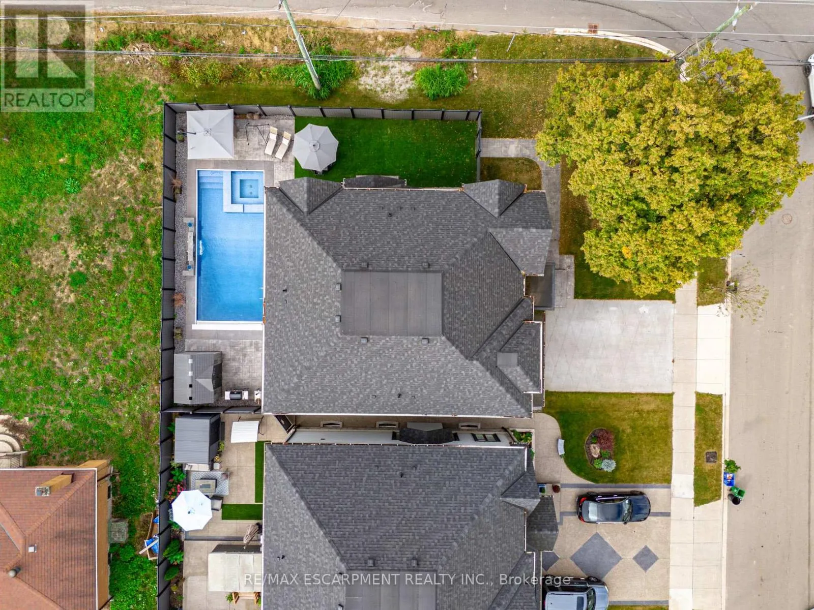 4 LOCKMAN DRIVE