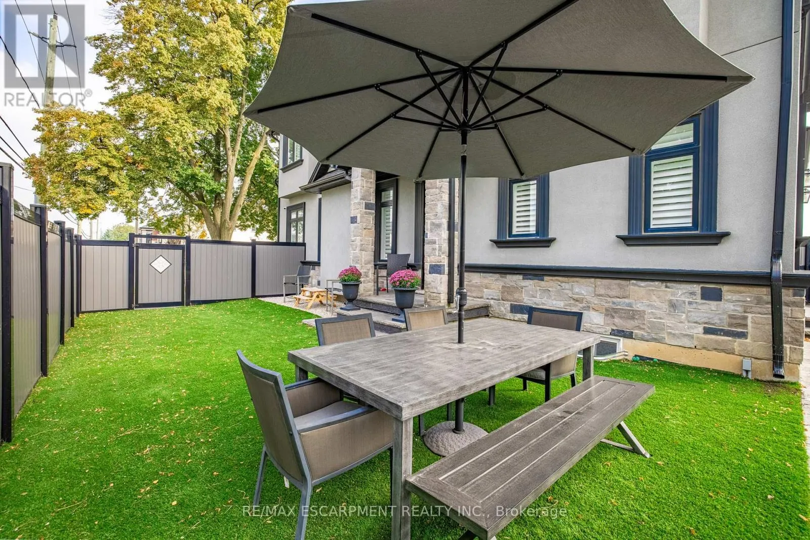 4 LOCKMAN DRIVE