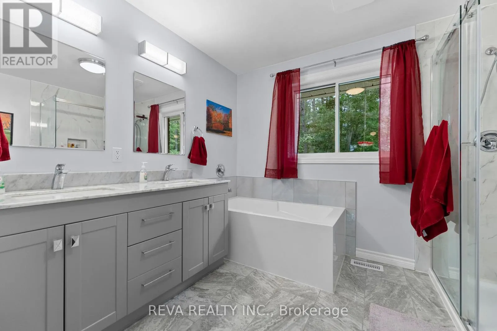 32 PAPINEAU LAKE ROAD