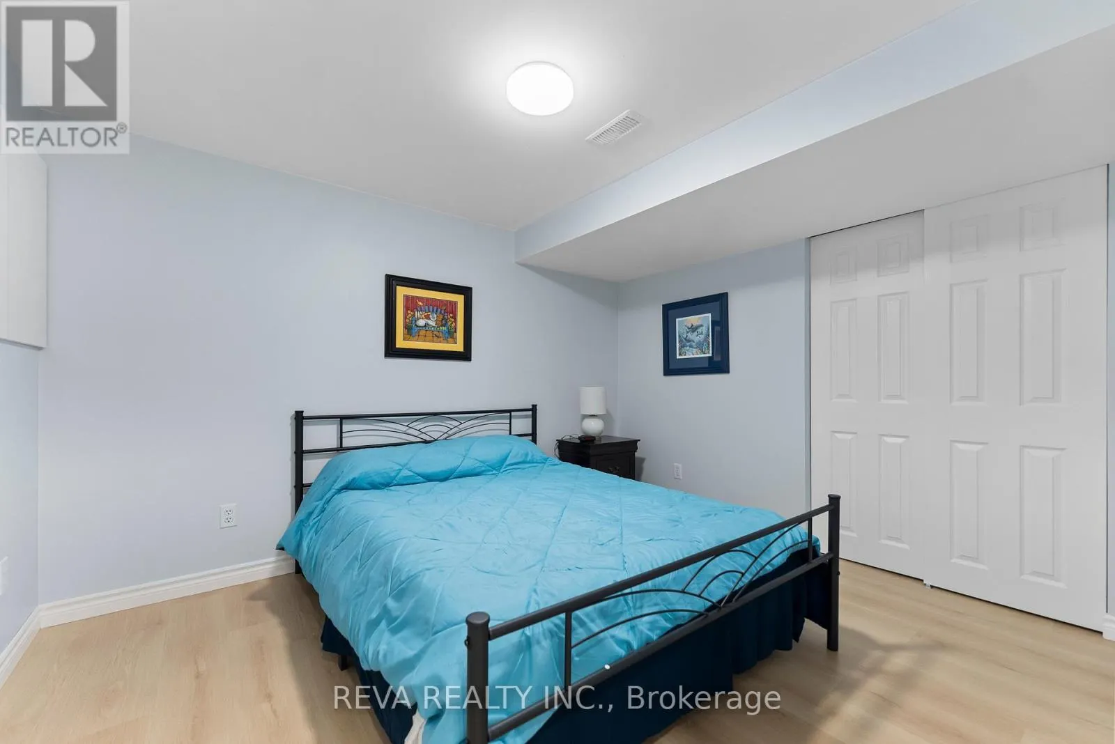 32 PAPINEAU LAKE ROAD