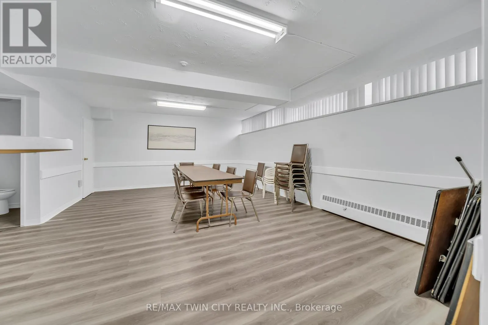 701 - 24 MIDLAND DRIVE