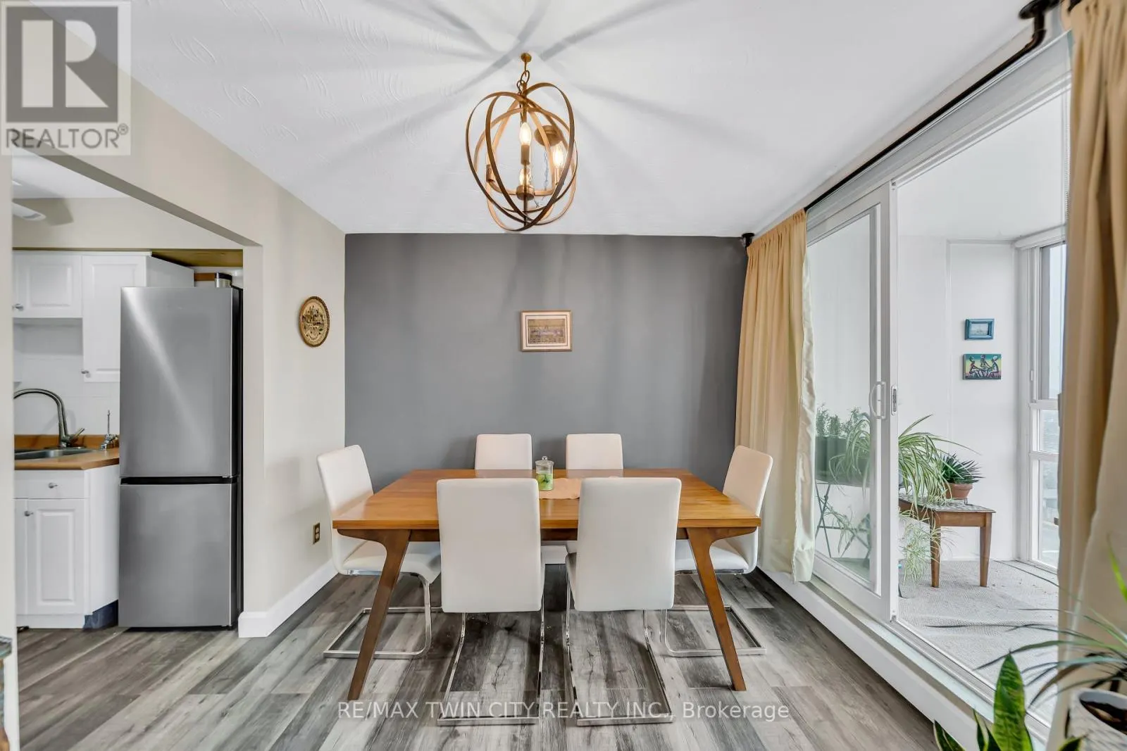 701 - 24 MIDLAND DRIVE