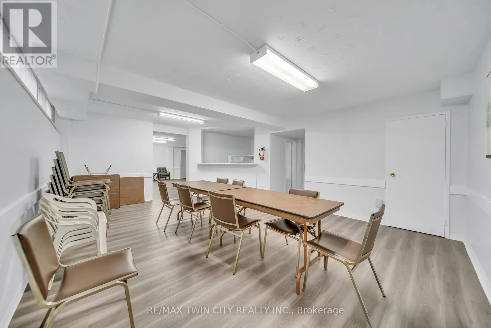 701 - 24 MIDLAND DRIVE