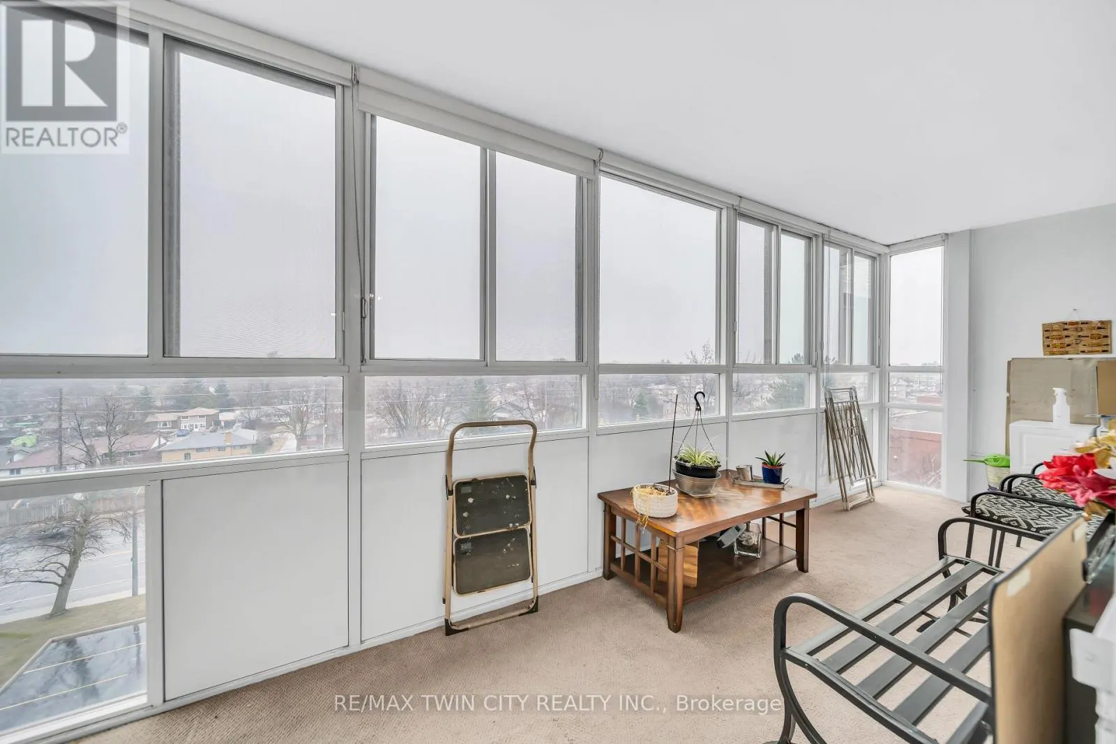 701 - 24 MIDLAND DRIVE