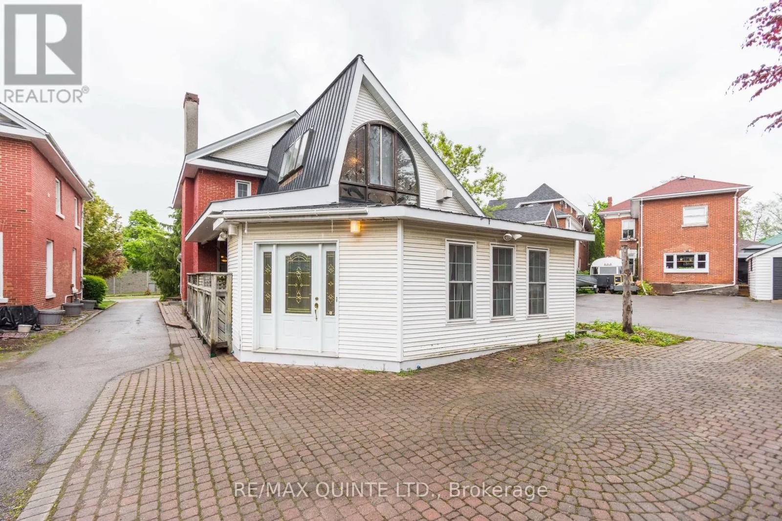 287 JOHN STREET