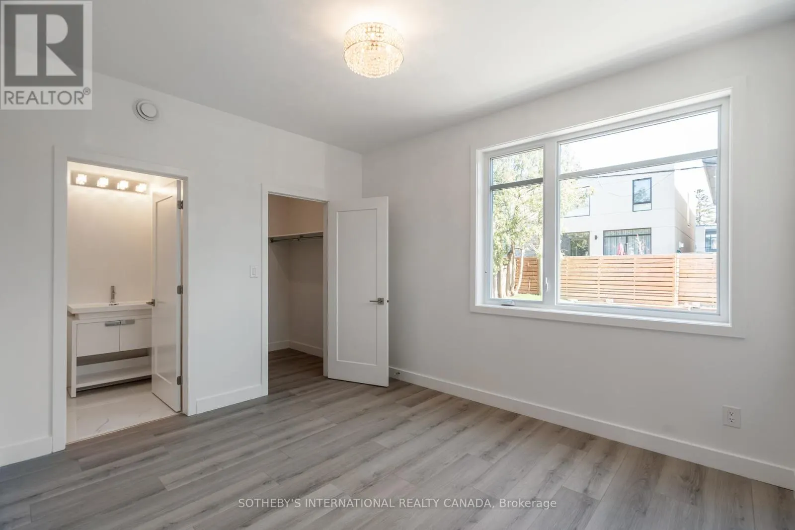 288 DUNCAIRN AVENUE