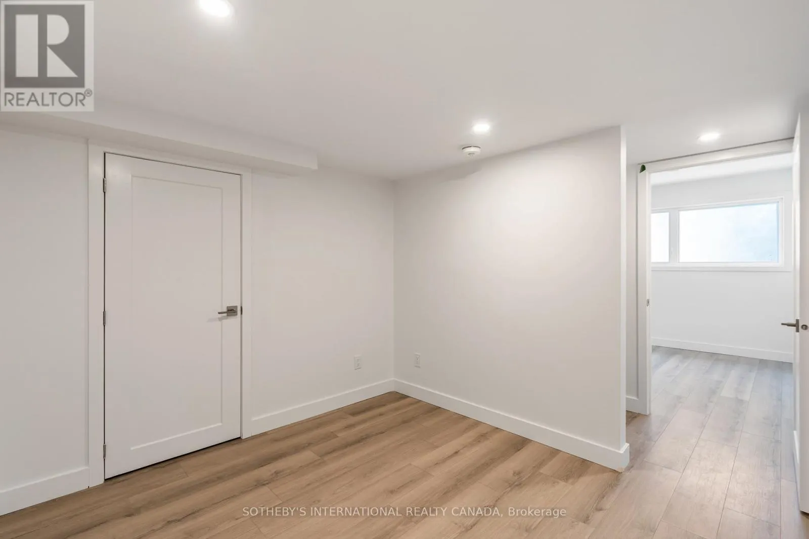 288 DUNCAIRN AVENUE