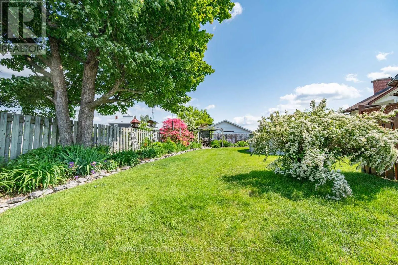 1315 BLAKELY CRESCENT W