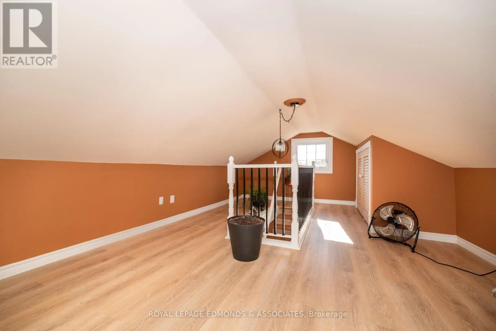 1315 BLAKELY CRESCENT W