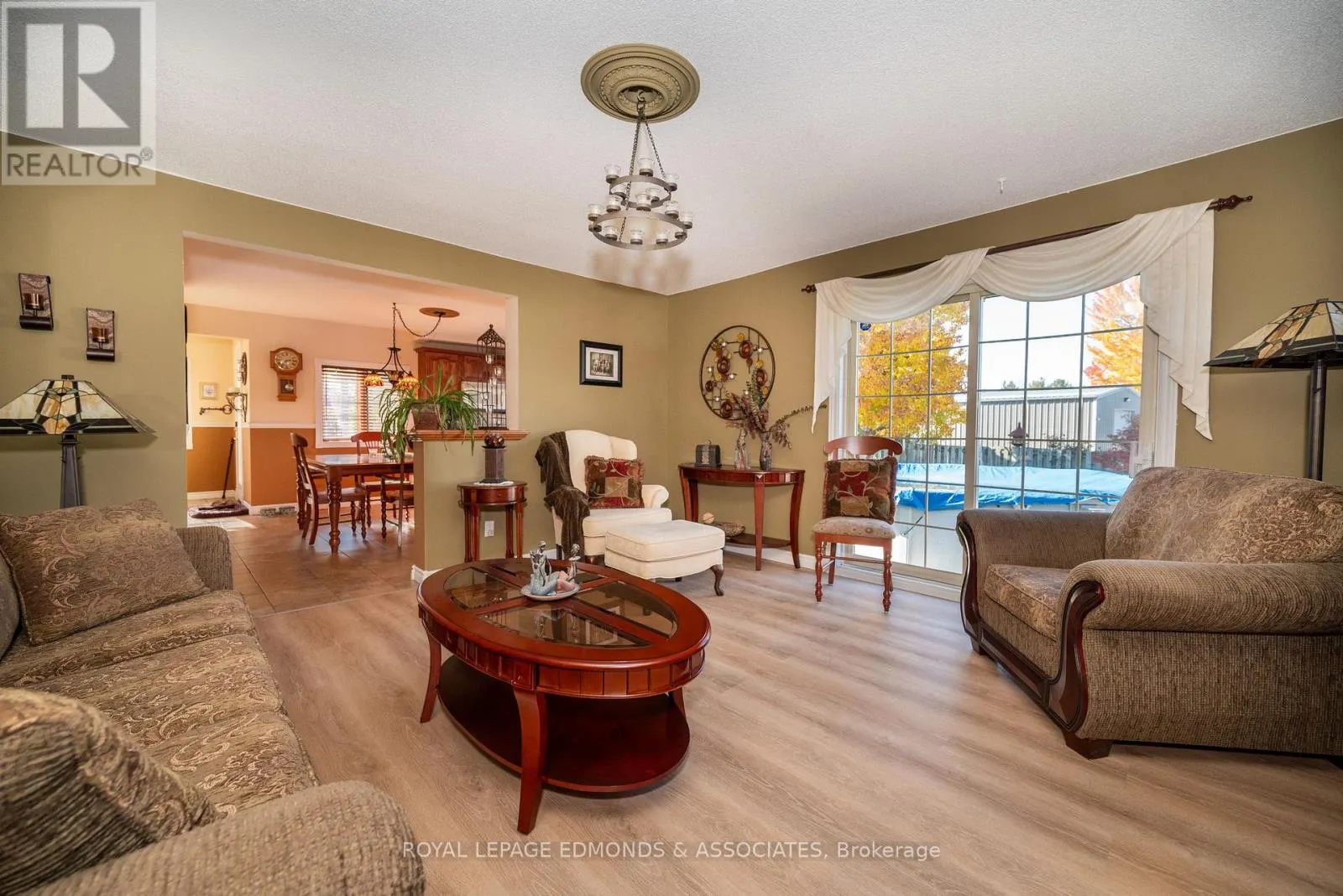 1315 BLAKELY CRESCENT W