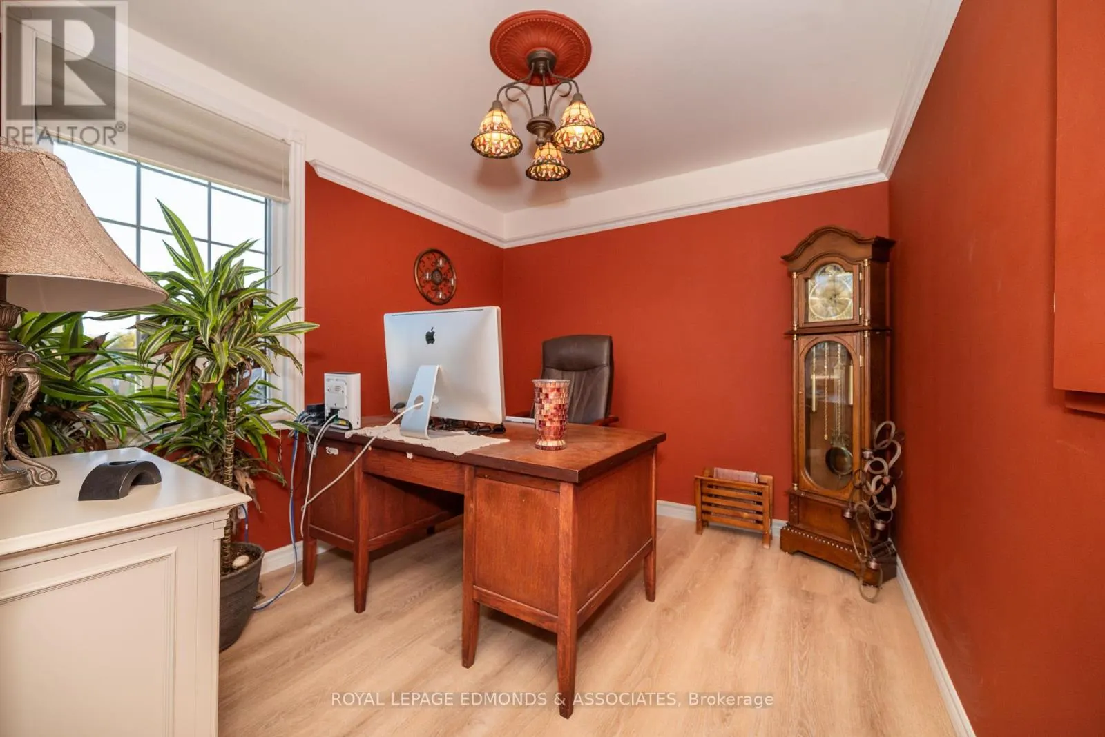 1315 BLAKELY CRESCENT W
