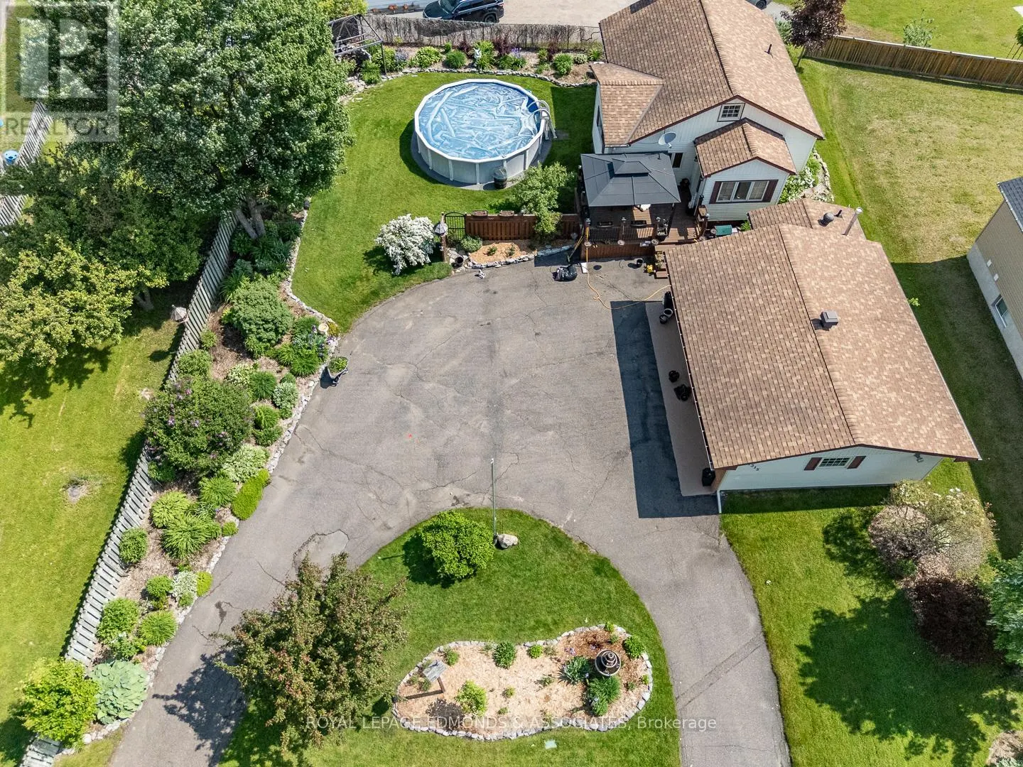 1315 BLAKELY CRESCENT W