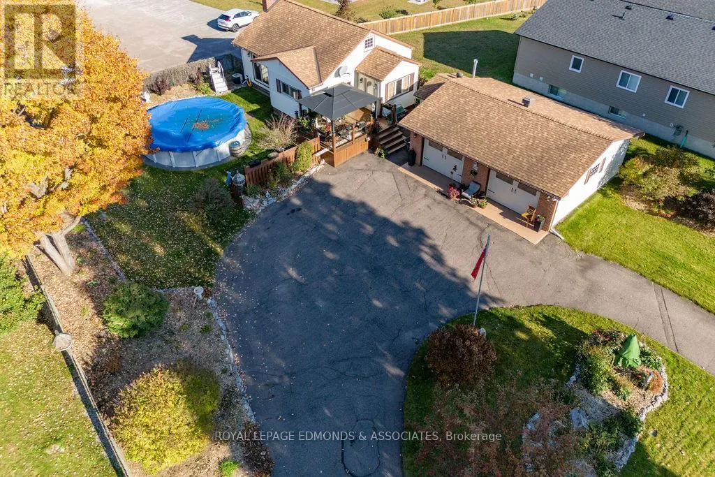 1315 BLAKELY CRESCENT W