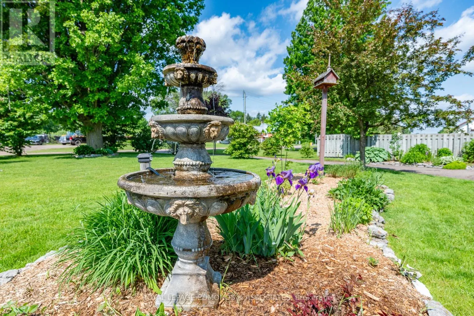 1315 BLAKELY CRESCENT W