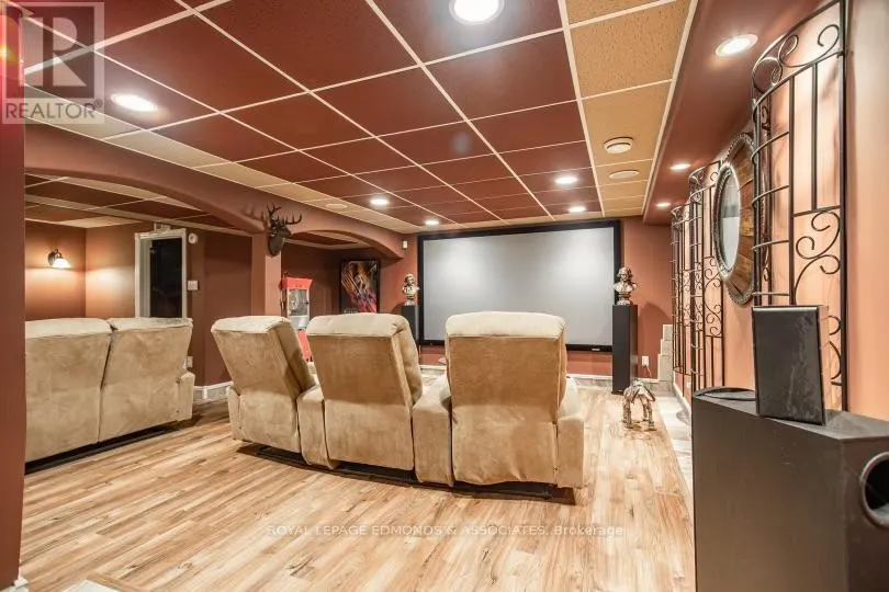 1315 BLAKELY CRESCENT W