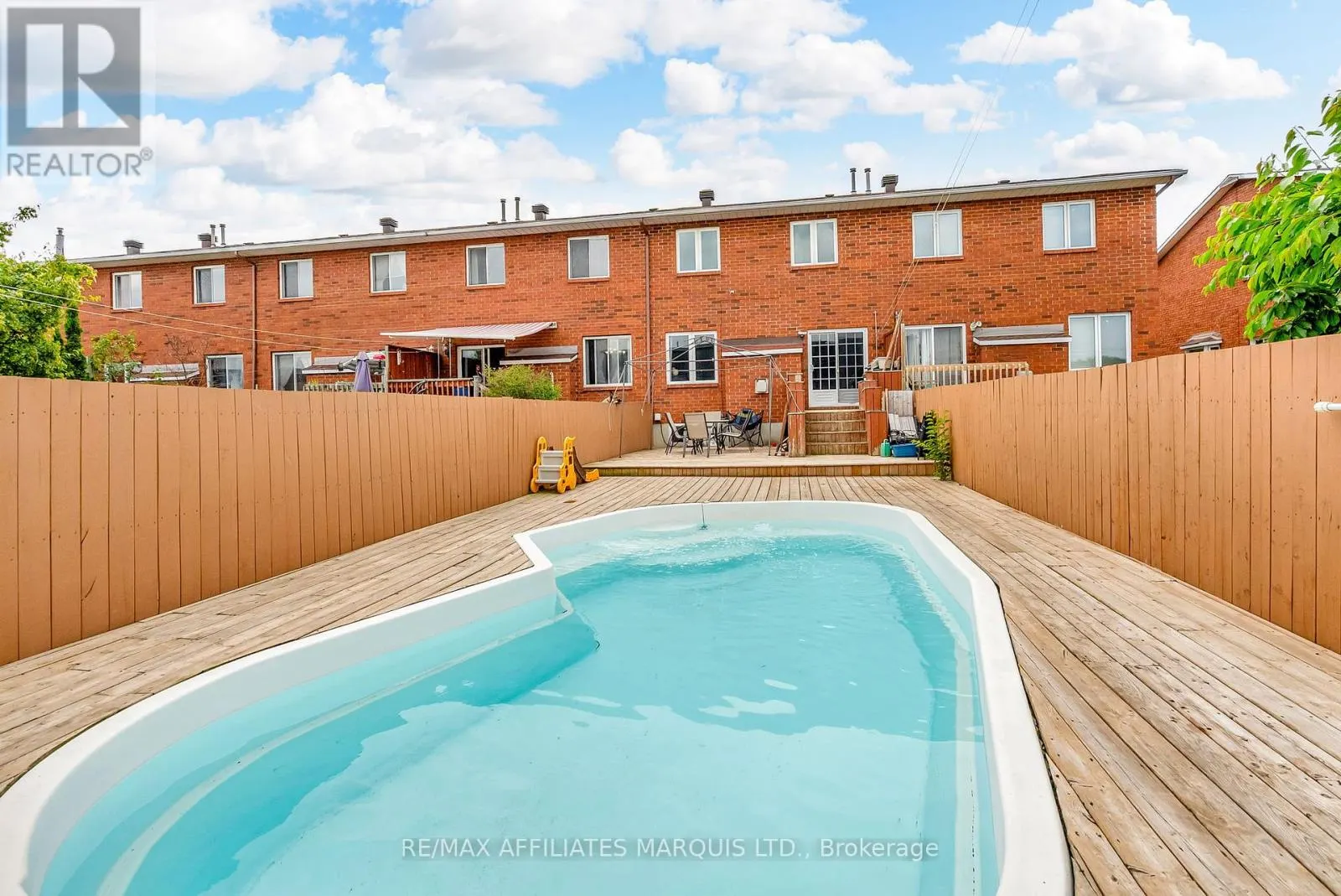 110 HERITAGE PL PLACE
