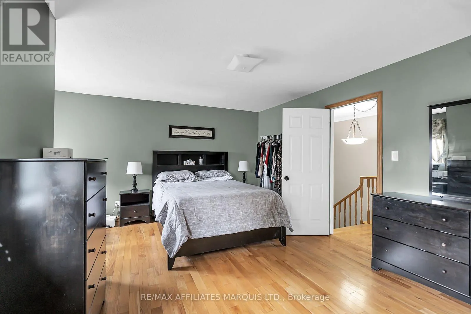 110 HERITAGE PL PLACE