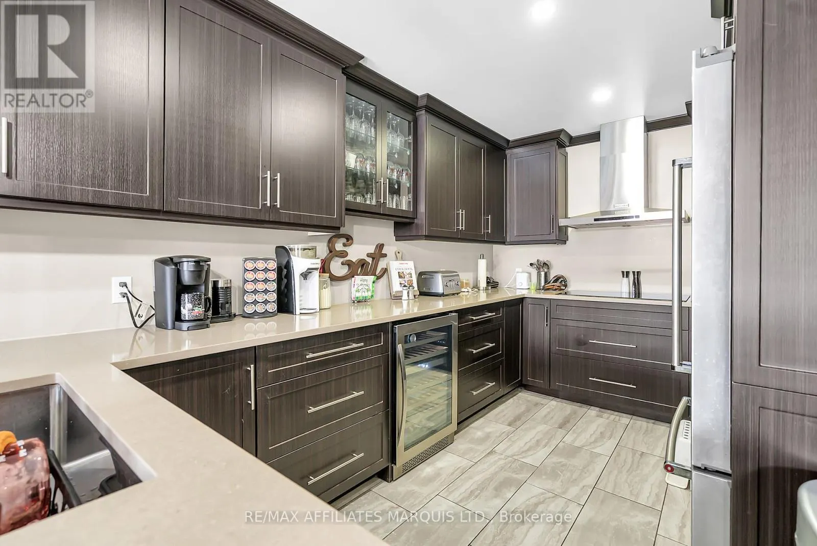 110 HERITAGE PL PLACE
