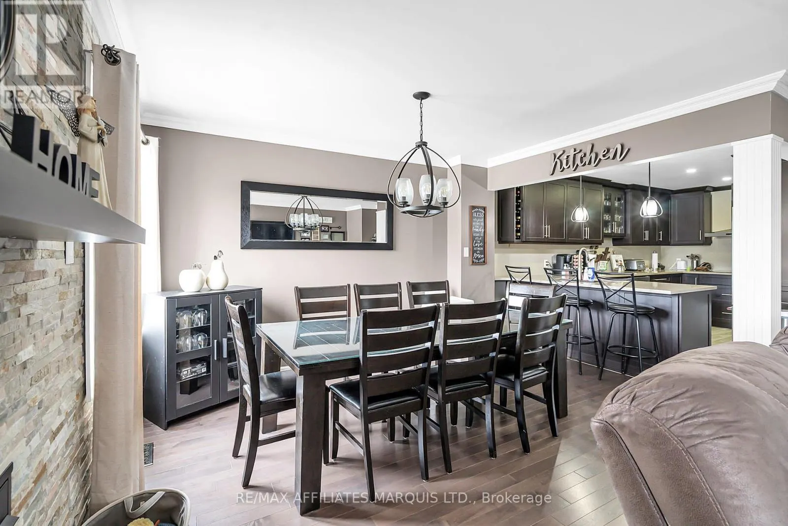 110 HERITAGE PL PLACE