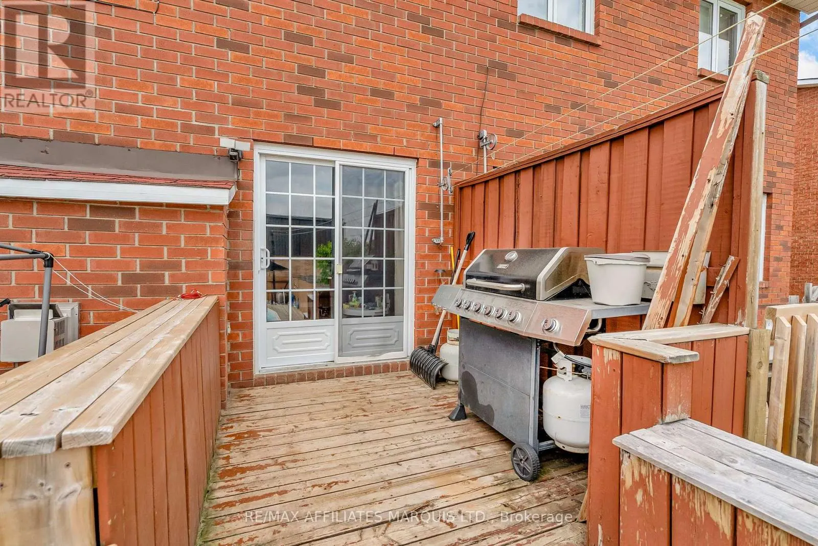 110 HERITAGE PL PLACE