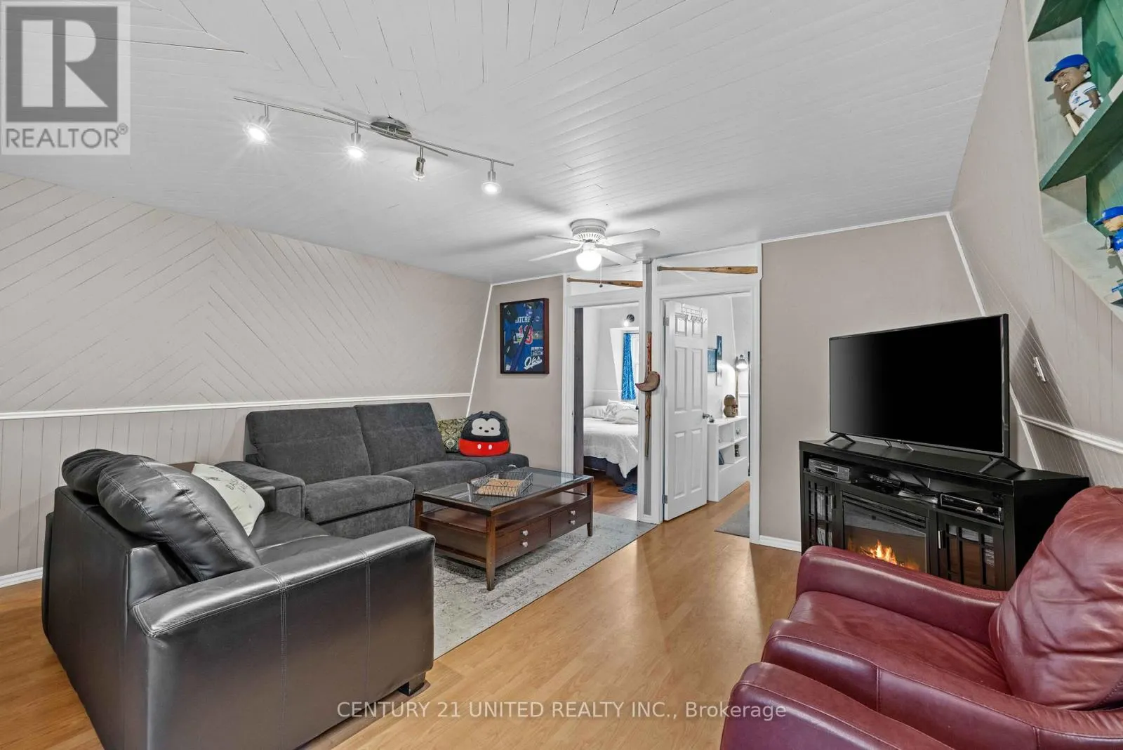 586 BIRCH POINT ROAD