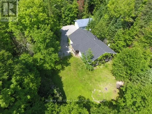 33 EDWINA DRIVE